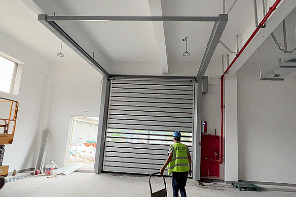 L型轨道硬质快速门