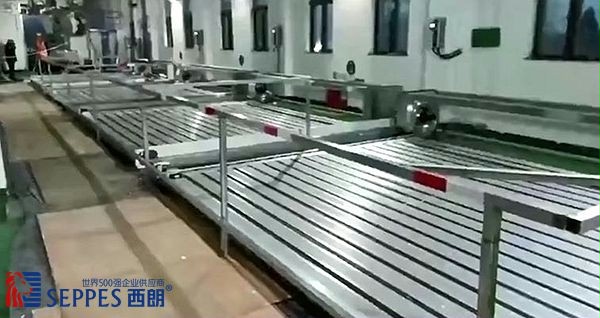 卧装硬质快速门